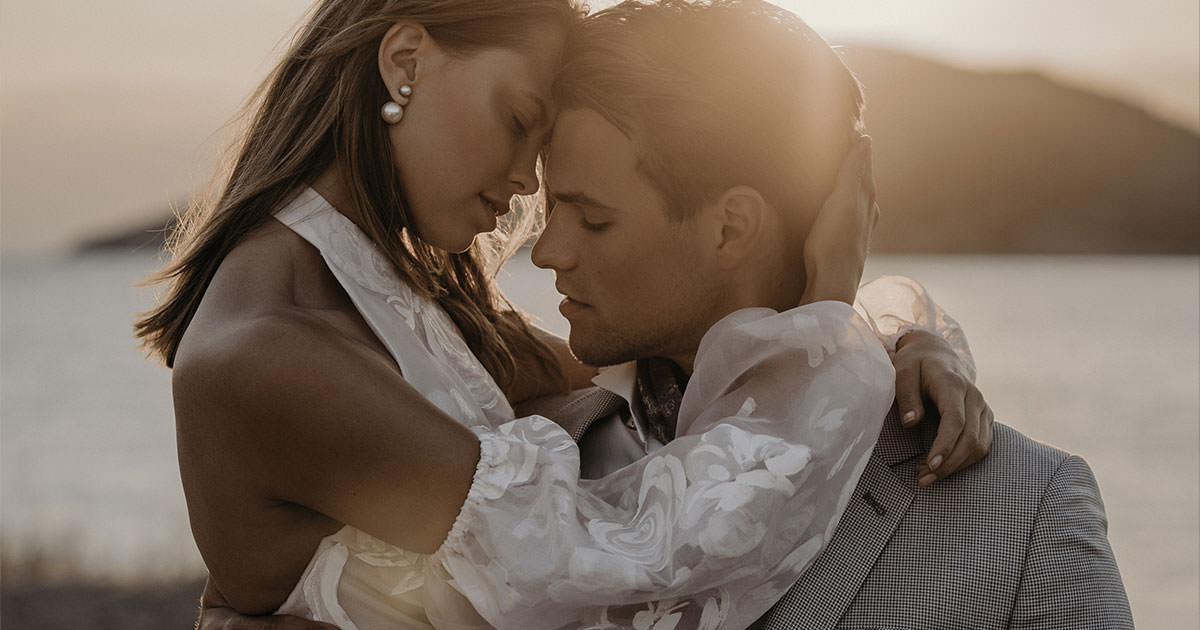 micro wedding on the athenian riviera